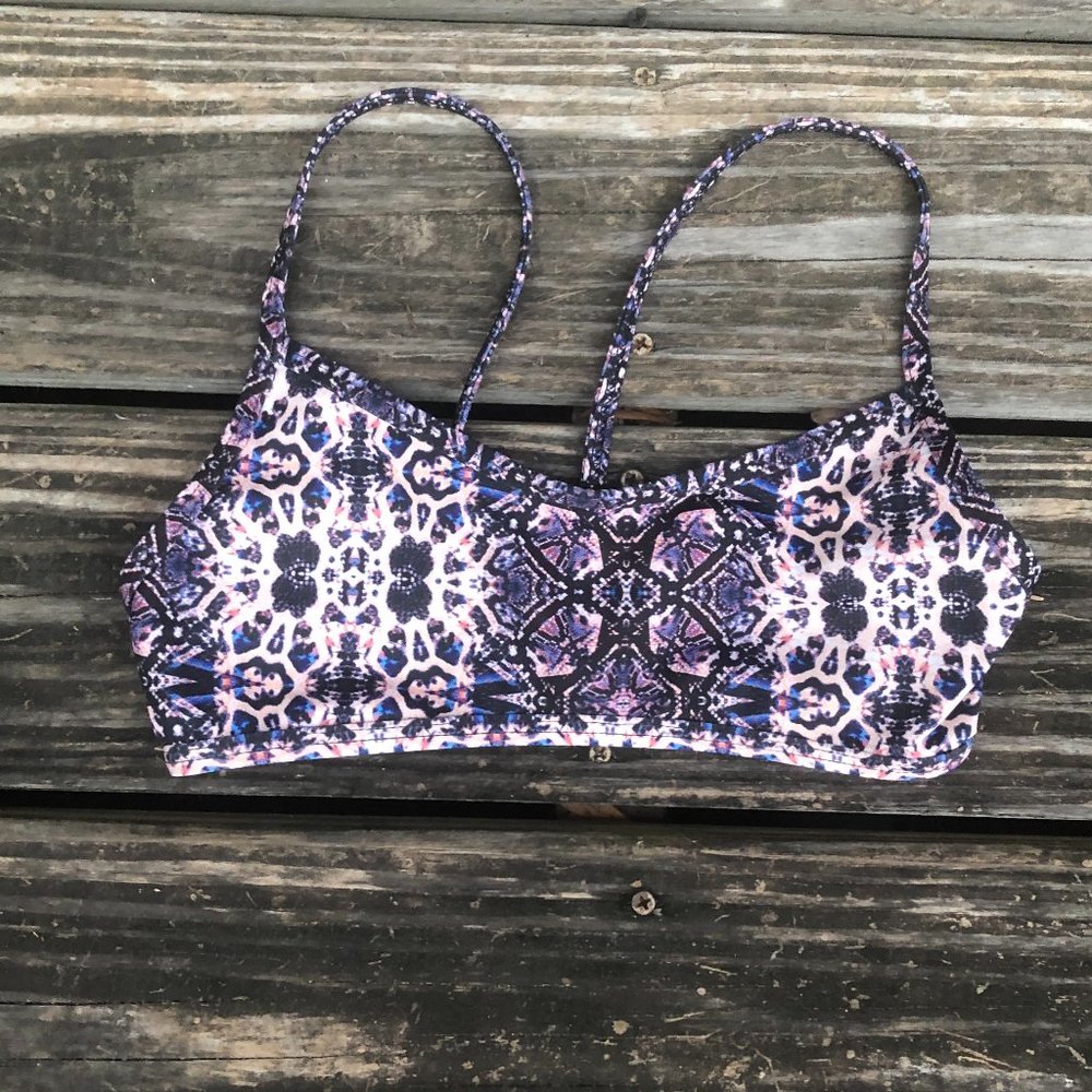 Jolyn | Rare Magic Eli Fixed-Back Top